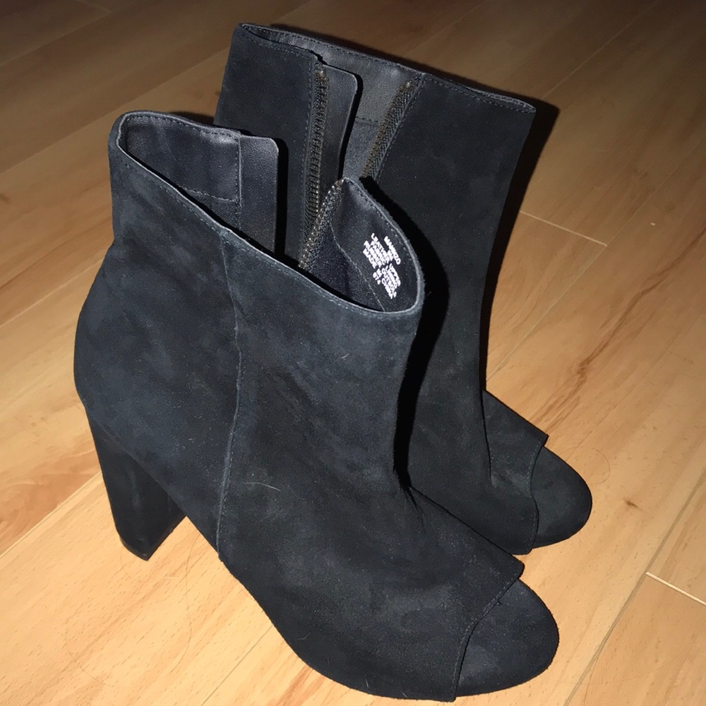 Steve Madden open toe booties